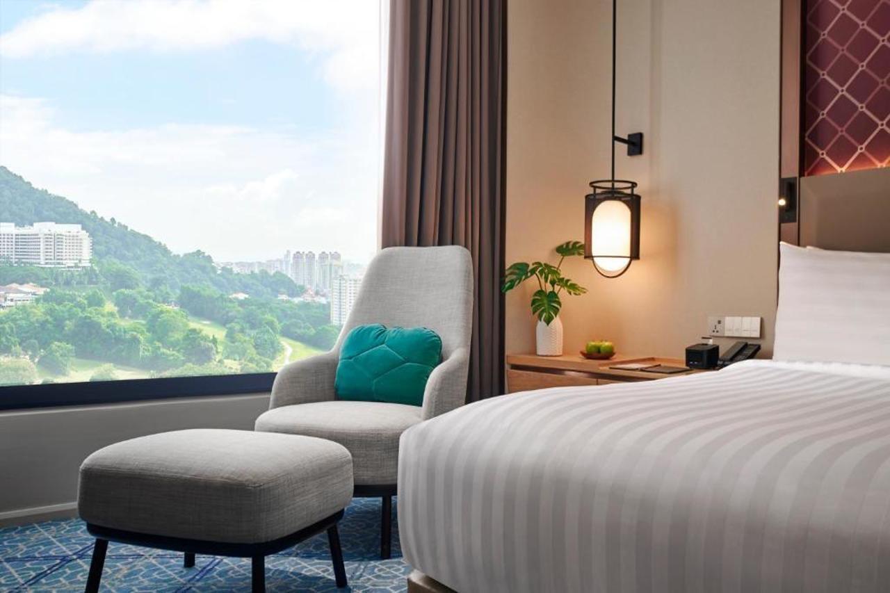 ホテル Amari Spice Penang バヤンレパス エクステリア 写真